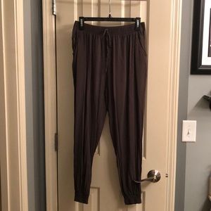 Light weight joggers